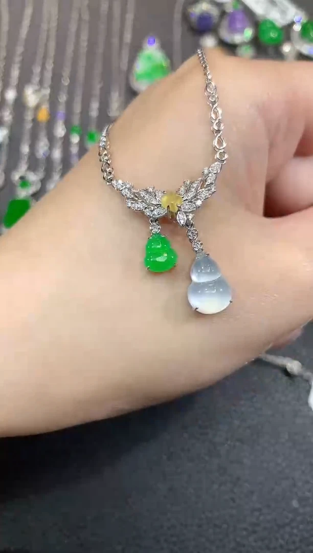 套链18K金镶嵌翡翠A112
