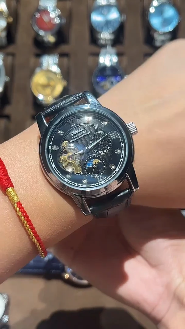 精钢孤品闪电购手表一个