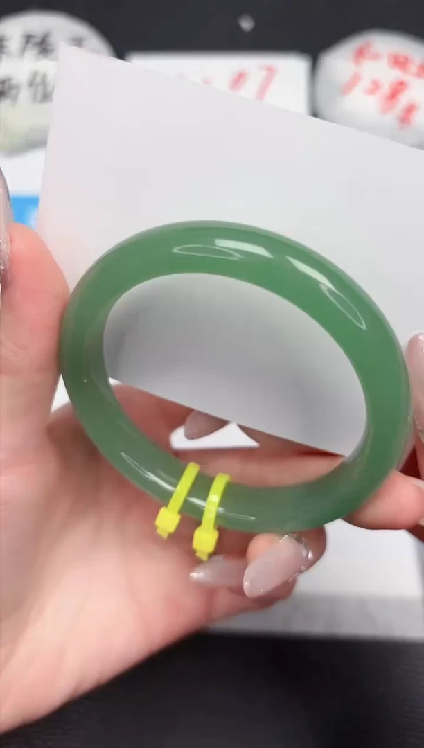 【闪购商品】石英质玉手镯未镶嵌336-56.4