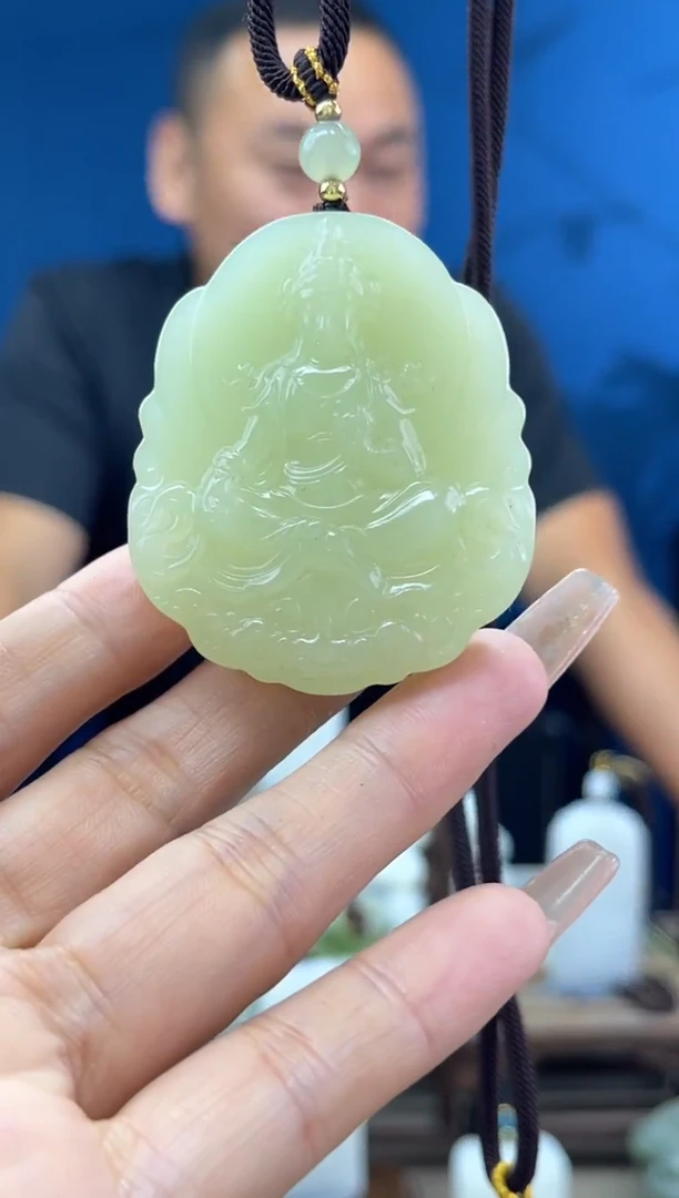 和田玉未镶嵌颈饰1