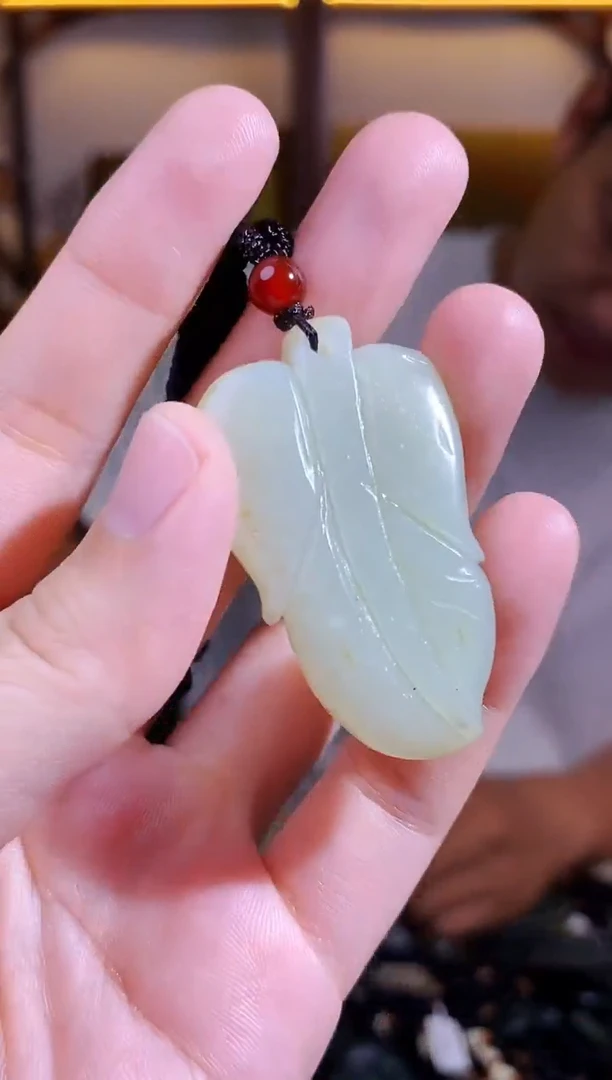 和田玉未镶嵌颈饰1