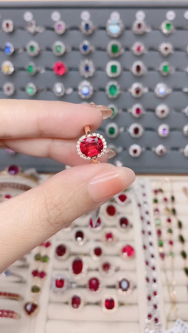 碧玺戒指18K金镶嵌卢比来2.7ct