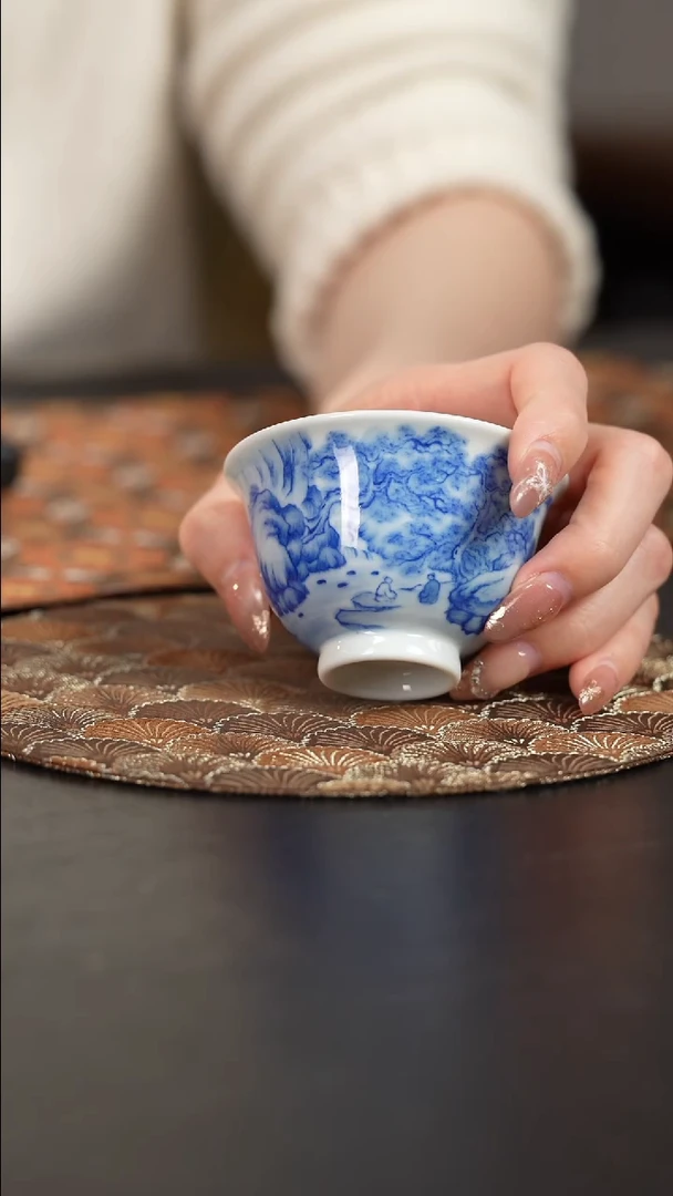 【闪购商品】杯看山柴窑青花山水