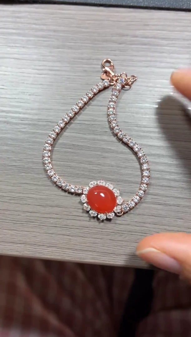 合金珠子南红玛瑙逛**看手链