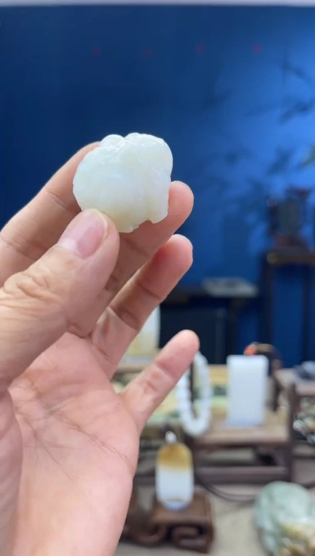 和田玉未镶嵌颈饰1