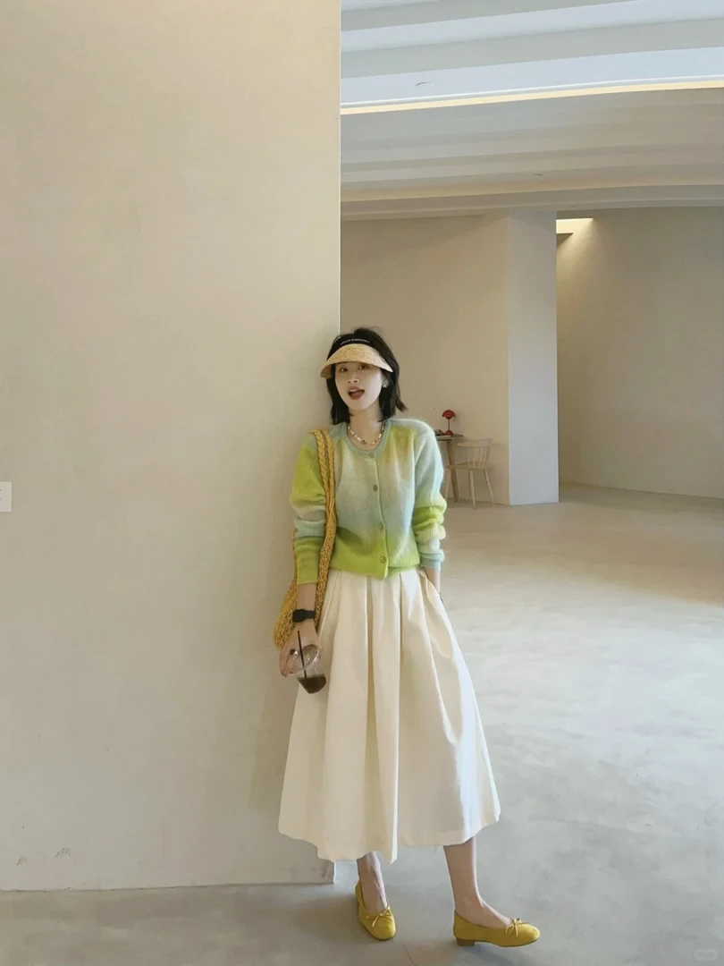 2025春季新款韩系气质小香风超好看渐变色针织衫半身裙两件套装女