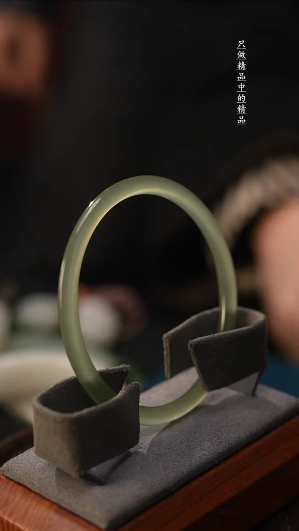 【闪购商品】和田玉手镯未镶嵌和田玉高冰叮铛手镯50