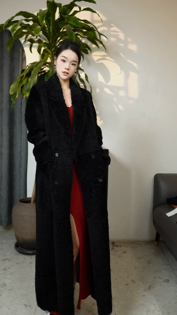 拉贡黑色直毛款外套（125-130公分左右）