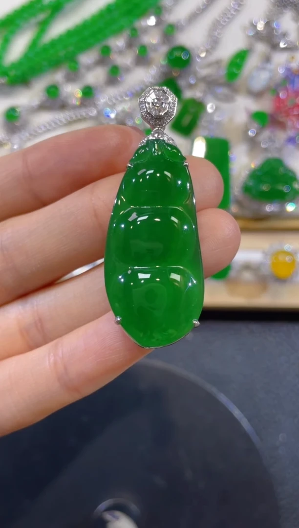 吊坠(不含链)18K金镶嵌翡翠团购9