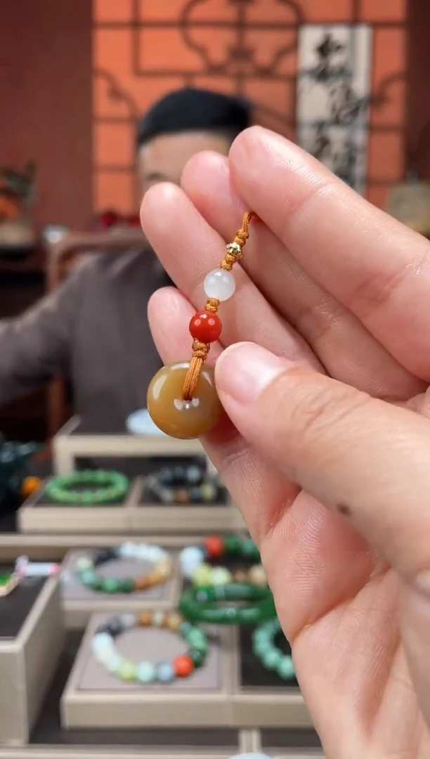 颈饰未镶嵌和田玉手机挂