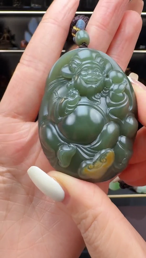 颈饰未镶嵌和田玉桑*杰沙枣青佛挂件