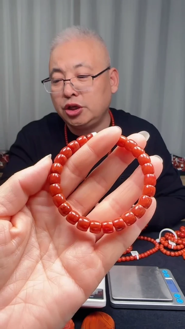 未镶嵌多样性发一件南红玛瑙【高货】柿锦红8mm保山直切单圈