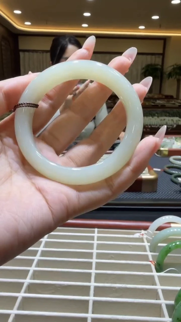 颈饰未镶嵌和田玉手镯58