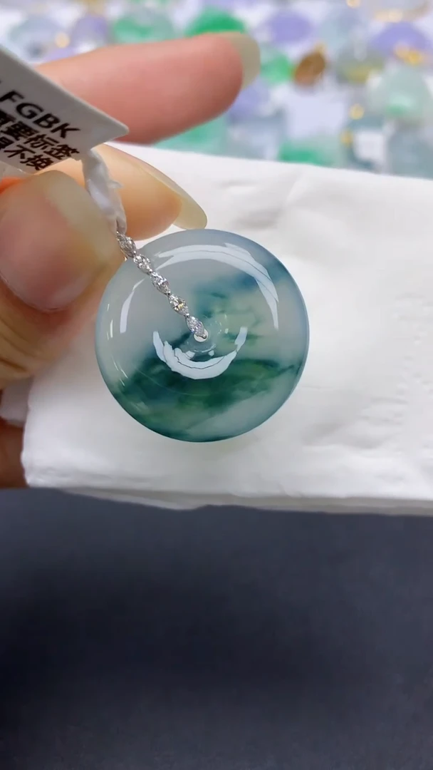 颈饰18K金镶嵌翡翠天然缅甸a货翡翠百元以上9元证书费自理