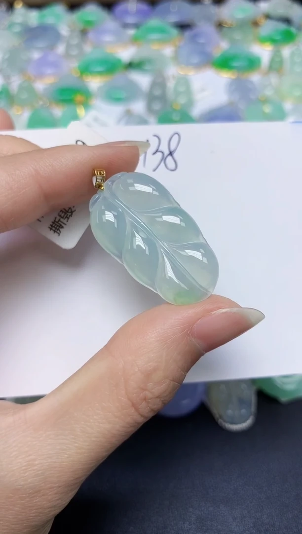 翡翠18K金镶嵌颈饰天然缅甸翡翠A货