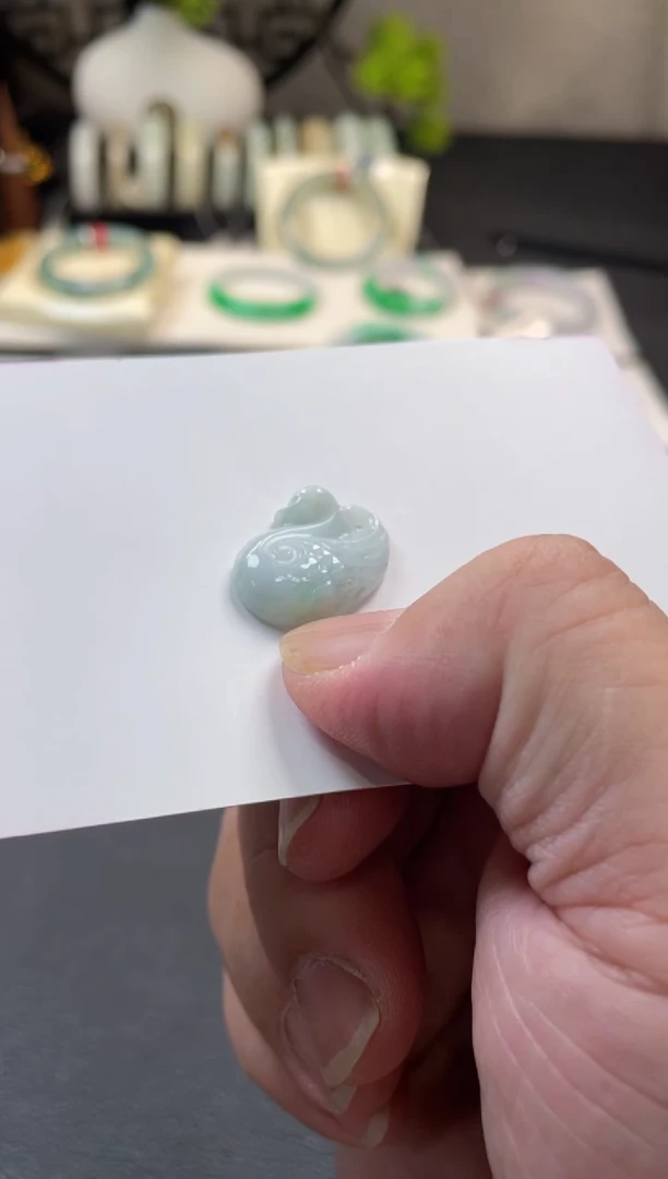 翡翠未镶嵌颈饰天*看有纹裂