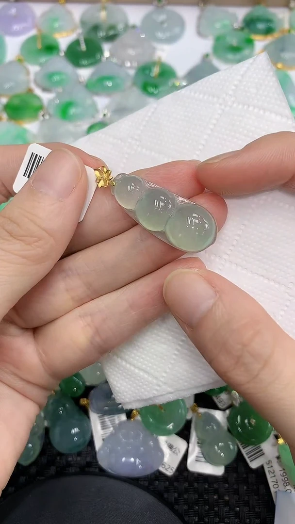 颈饰18K金镶嵌翡翠a货支持复检百元以上9元证书费自理