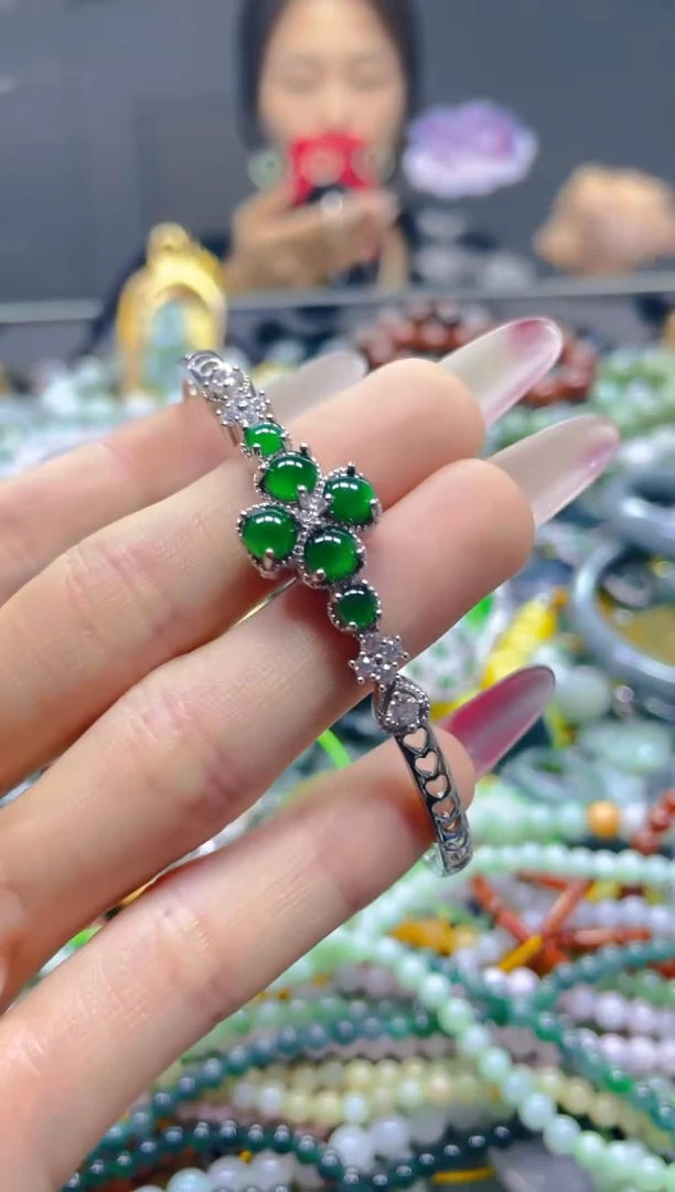 颈饰未镶嵌翡翠/N/翡翠A货，一件也是批发价