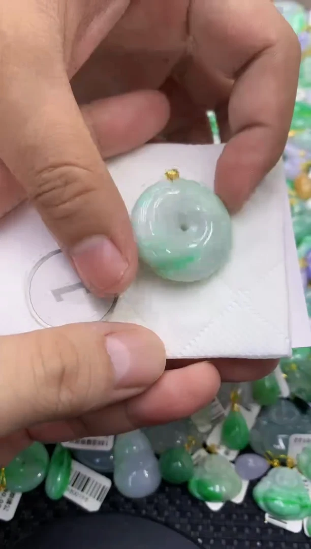 颈饰未镶嵌翡翠天然缅甸翡翠A货