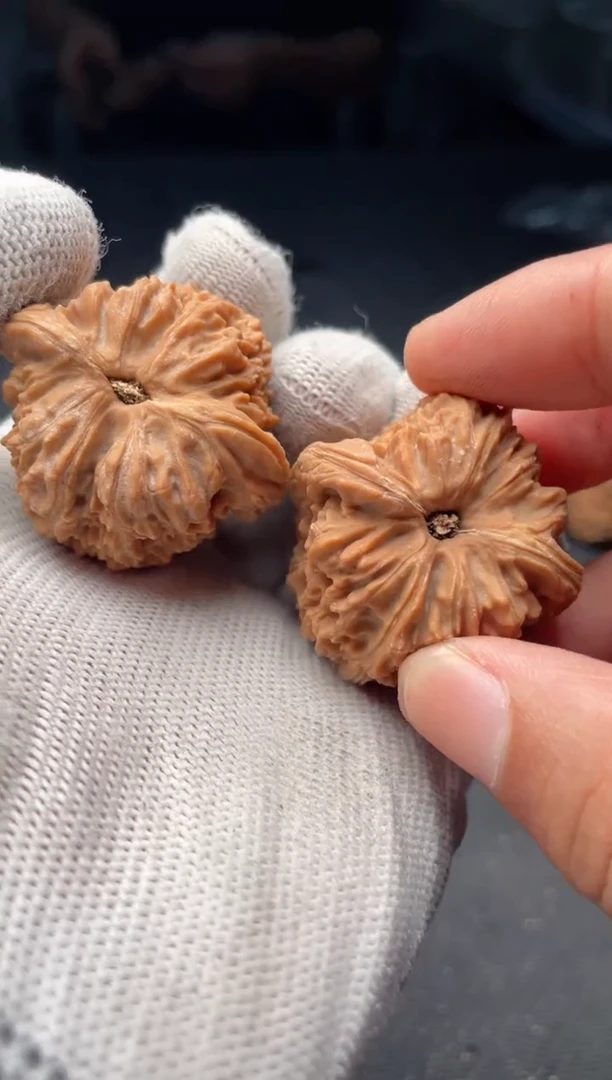 把件文玩核桃a153   南疆石  37尺