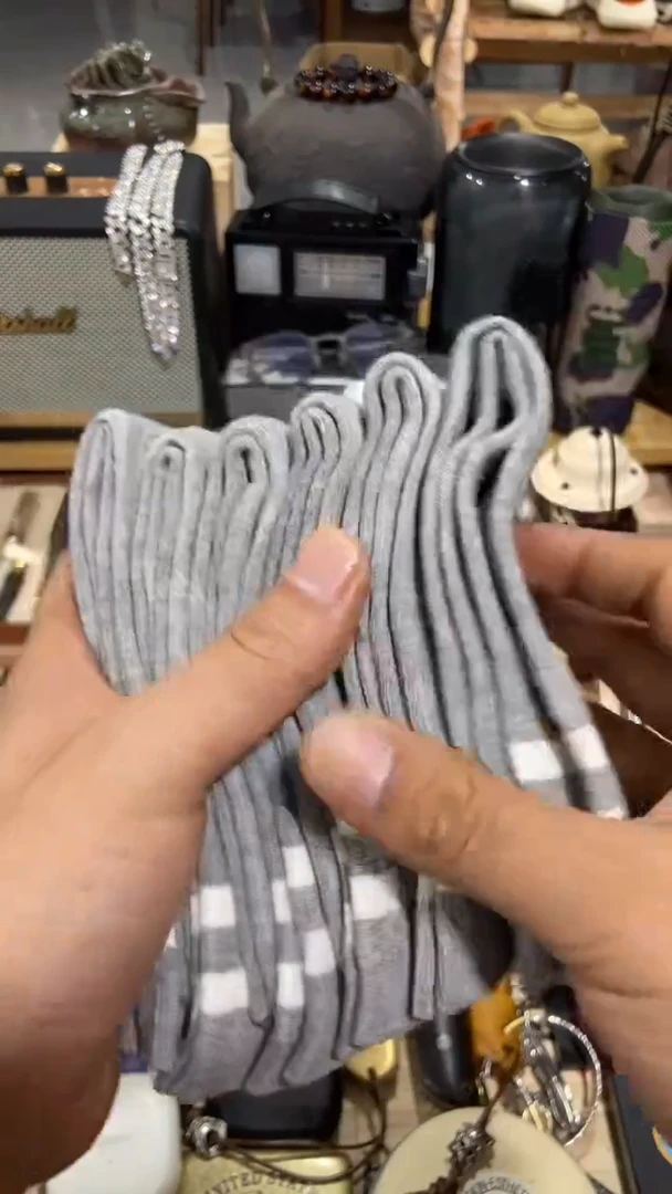 瓷片闪购商品  如图所示