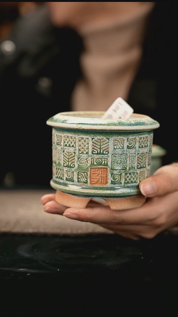 01-04-L052花盆口径7瑕