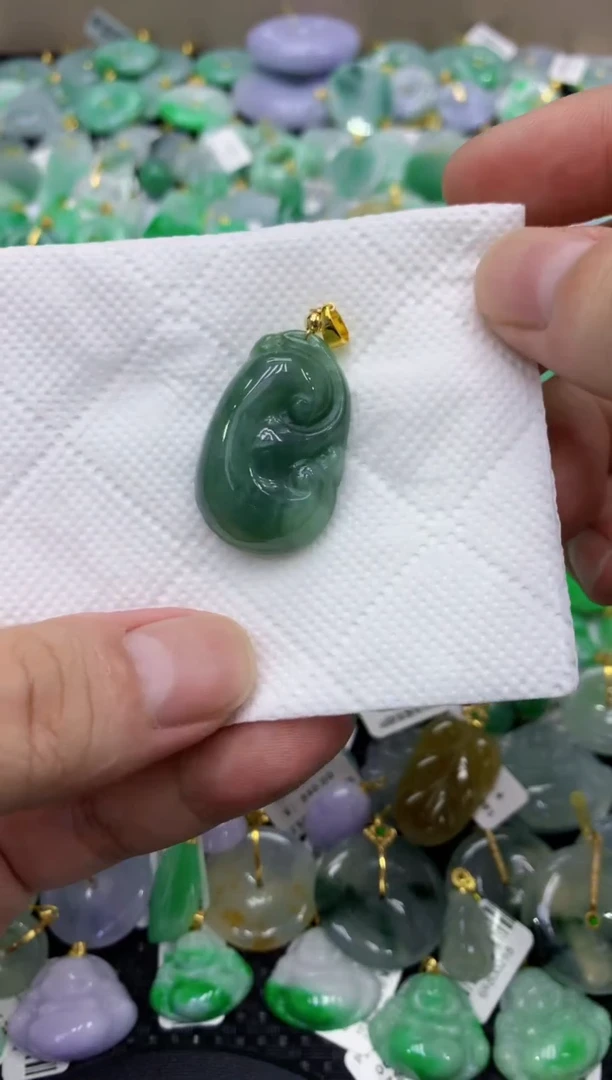 颈饰未镶嵌翡翠天然缅甸翡翠A货