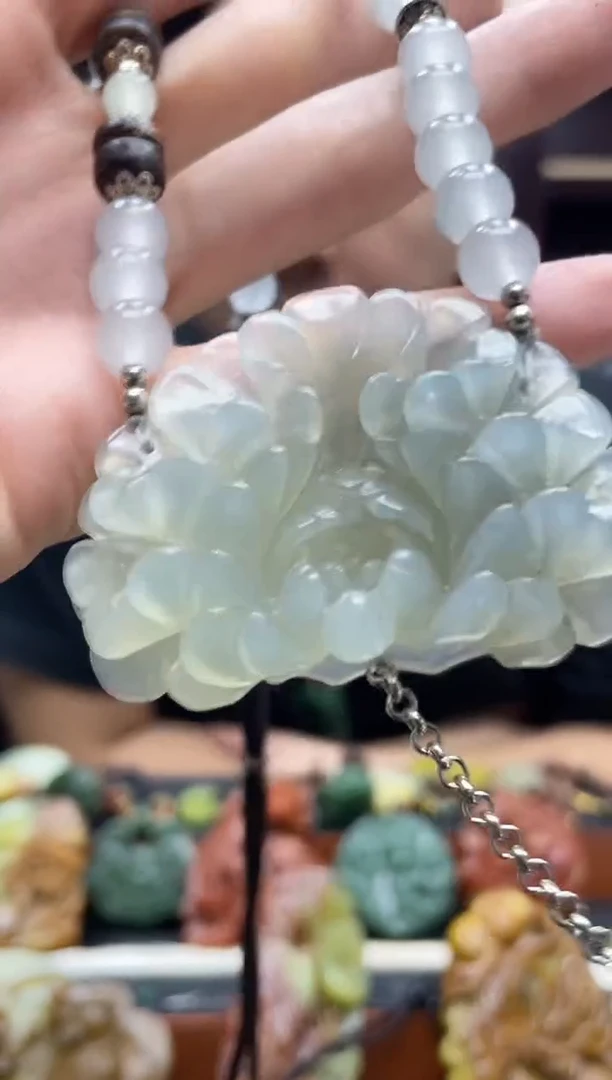 未镶嵌岫玉吊坠·