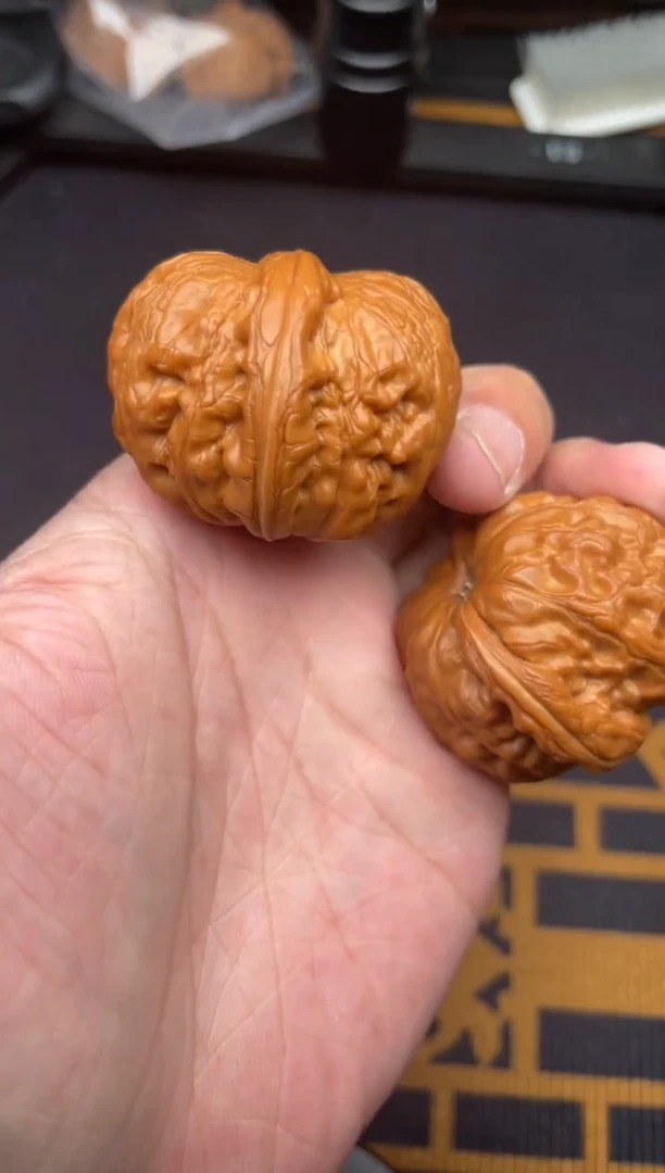 文玩核桃吊坠元宝42