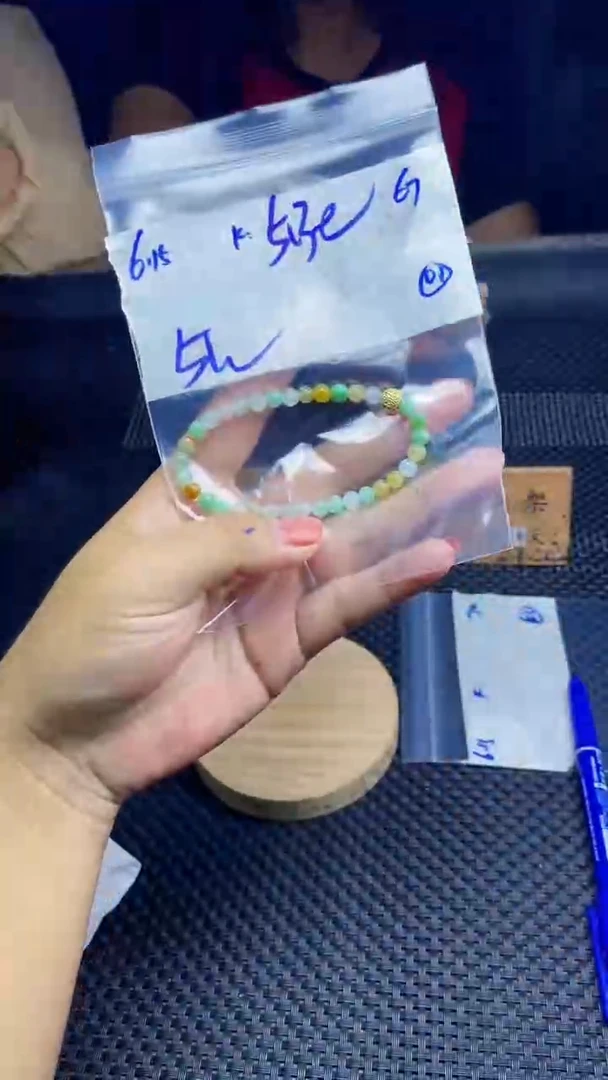 定制翡翠未镶嵌天然缅甸A货翡翠，多样性发货只发其一