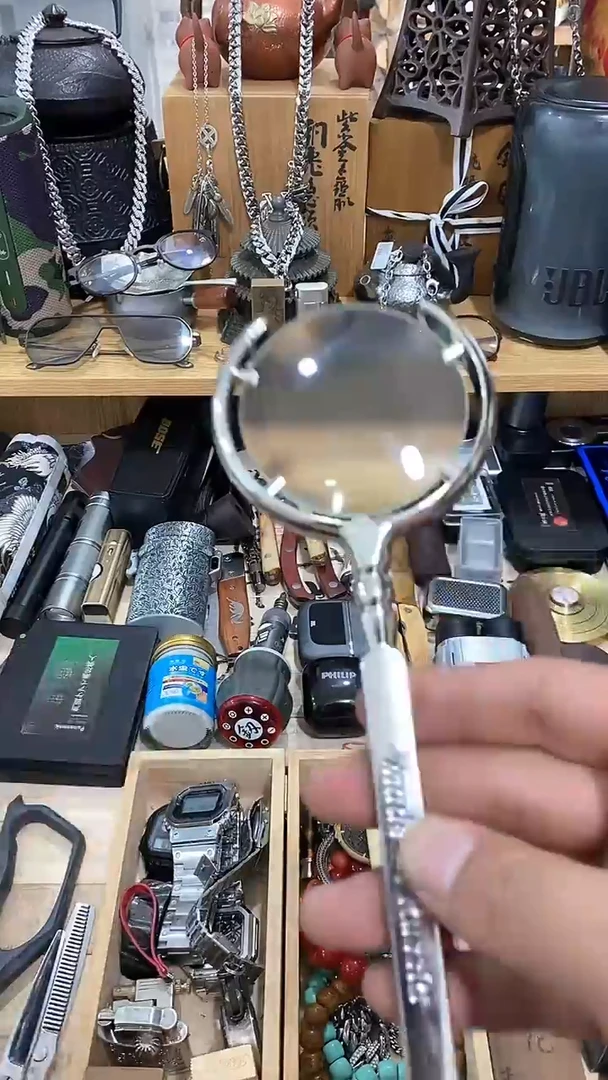 瓷片闪购商品  如图所示