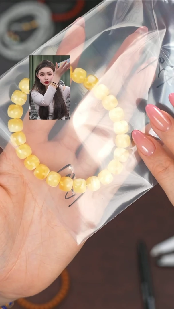 【闪购商品】蜜蜡手串未镶嵌1111111111111111