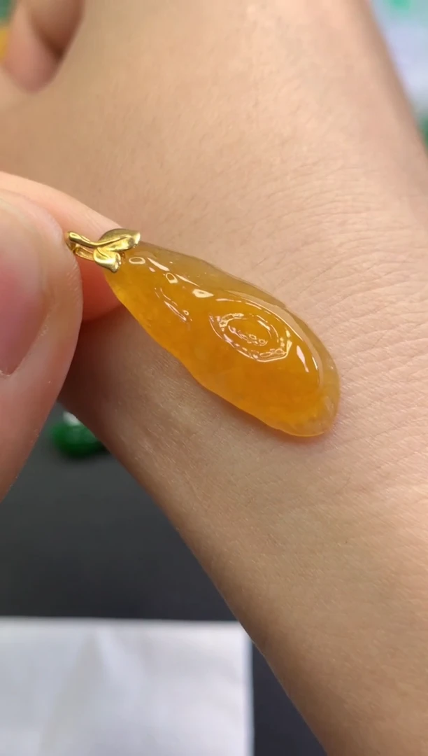 翡翠未镶嵌吊坠(不含链)17