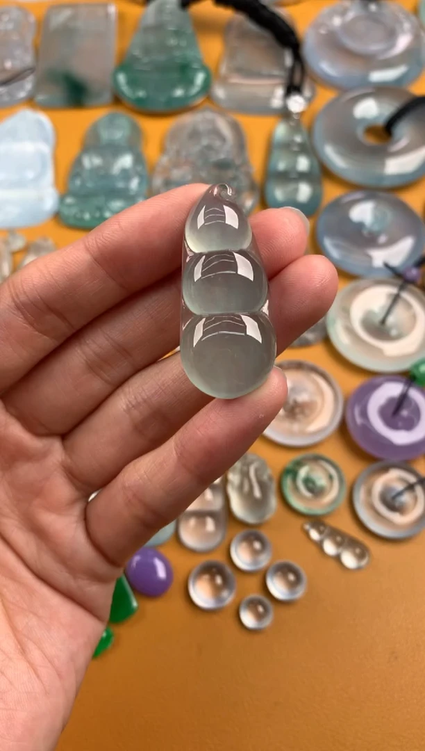 颈饰未镶嵌翡翠36.9-16.8-5.5