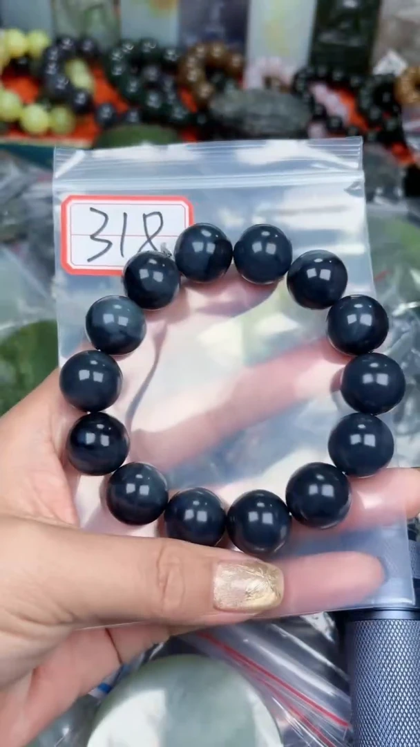 颈饰未镶嵌和田玉和田玉