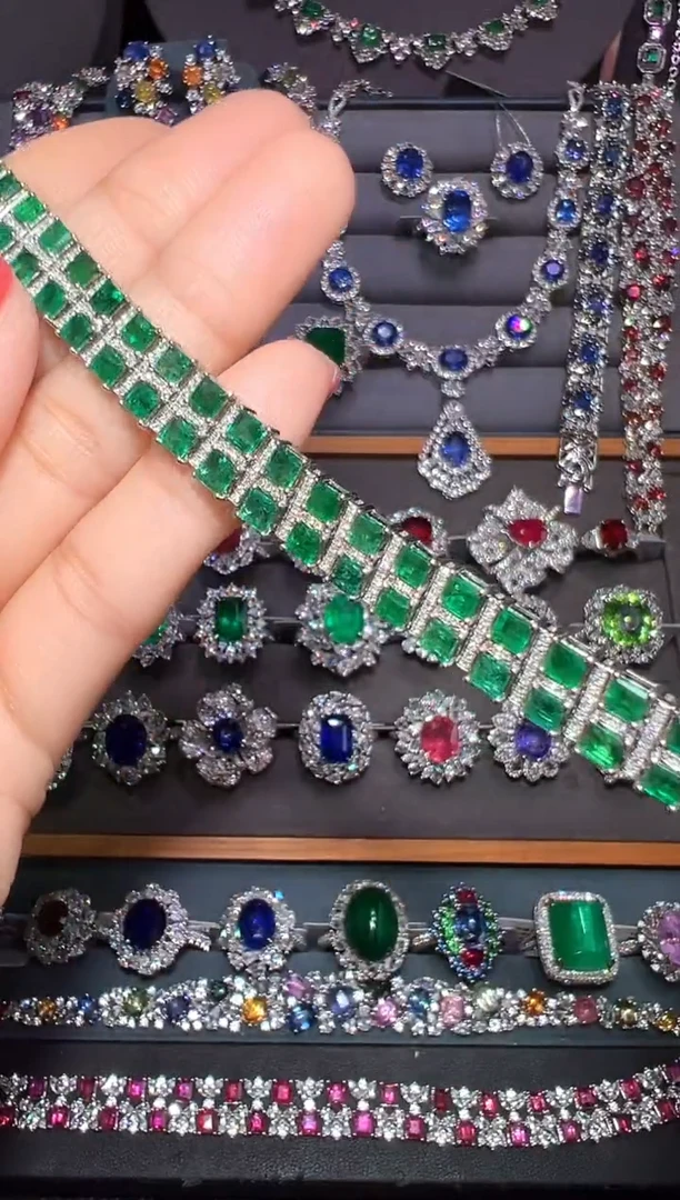 18K金镶嵌手链祖母绿