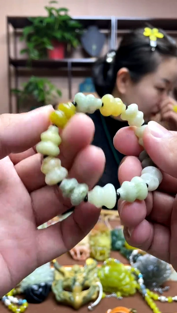 未镶嵌岫玉吊坠·2