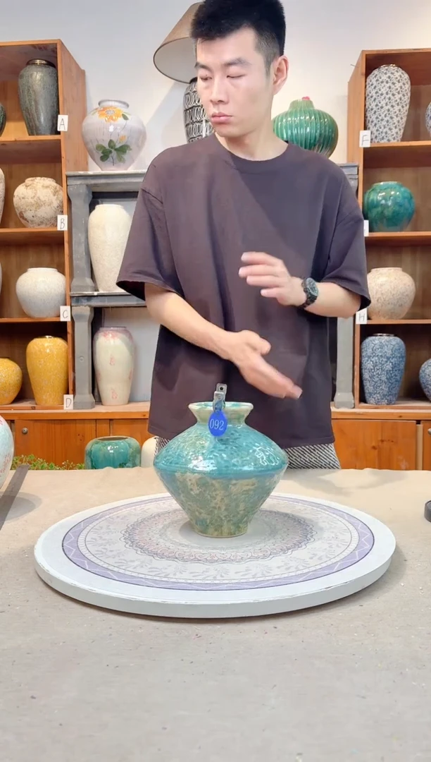 瓶陶瓷花瓶  小号 微瑕 l092