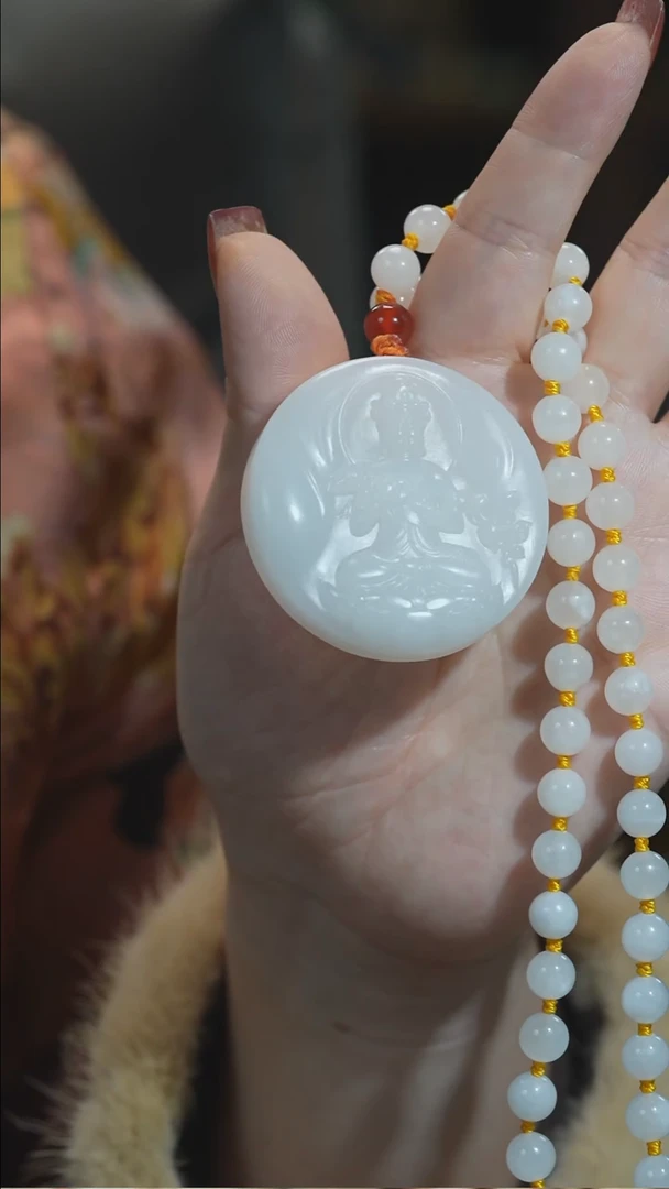 颈饰未镶嵌和田玉大势至