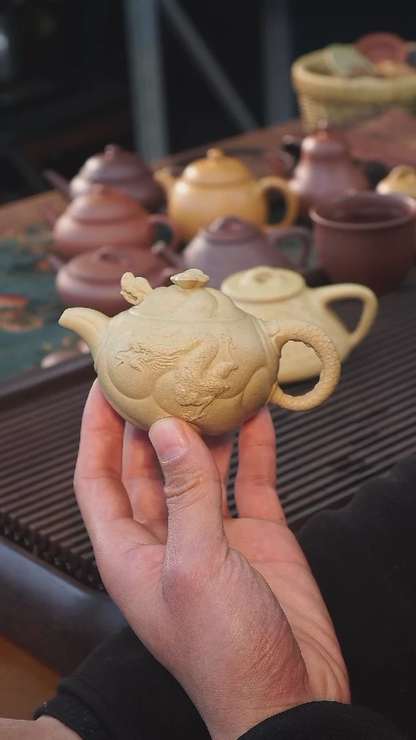 【闪购商品】紫砂茶壶订货：200cc顶级梨皮本绿鱼化龙