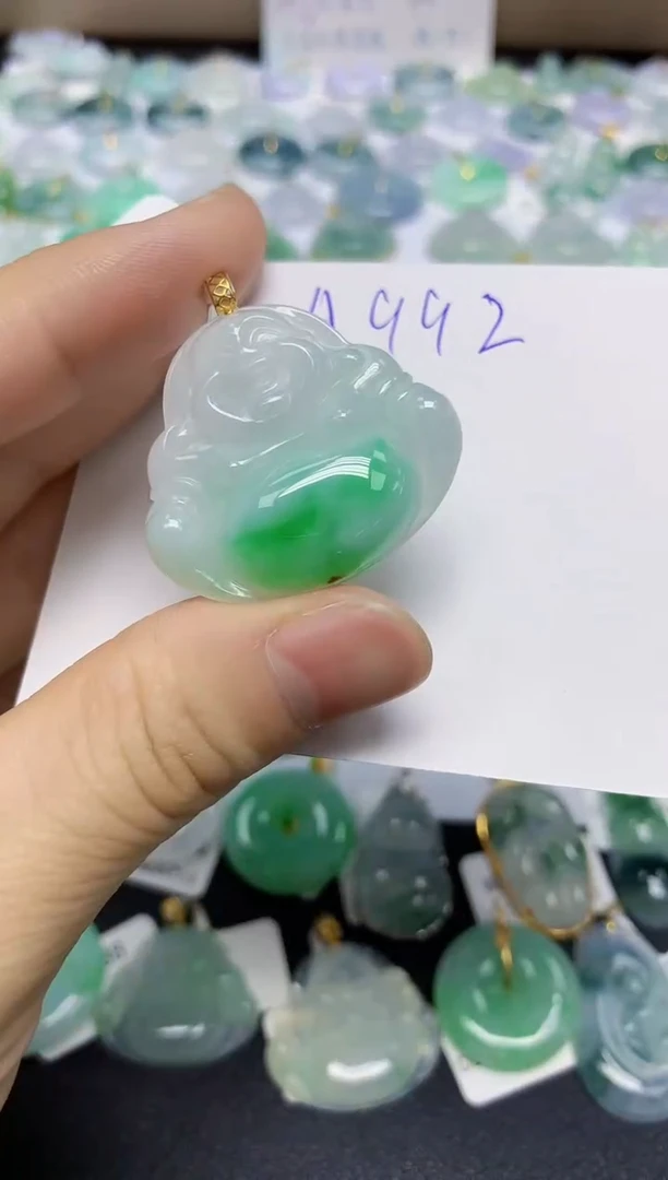 颈饰18K金镶嵌翡翠天然缅甸翡翠A货翡翠百元以上9元证书费自理