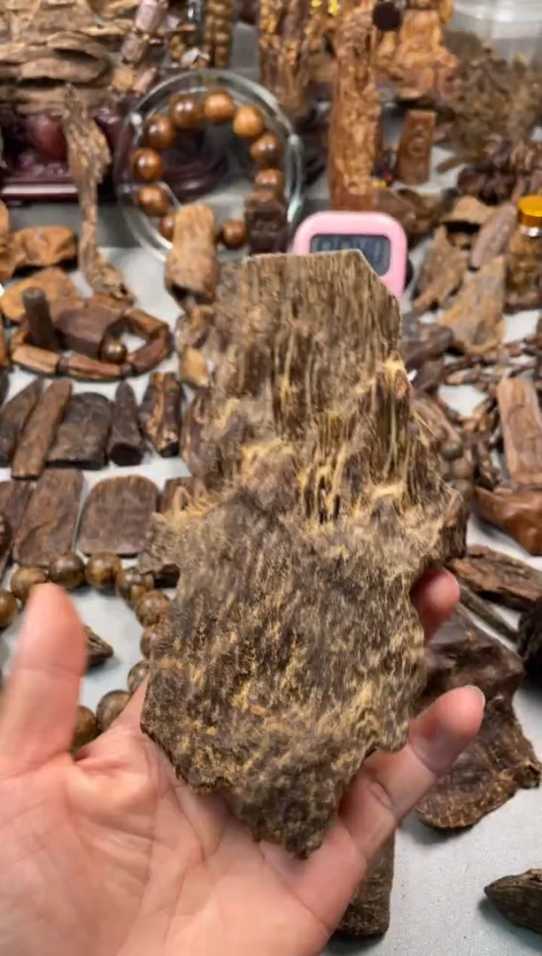 沉香沉香碎屑恒*沉香  海南