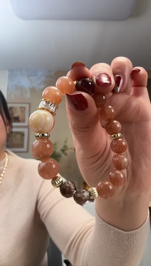 【闪购商品】长石玉手绳合金橙月手串