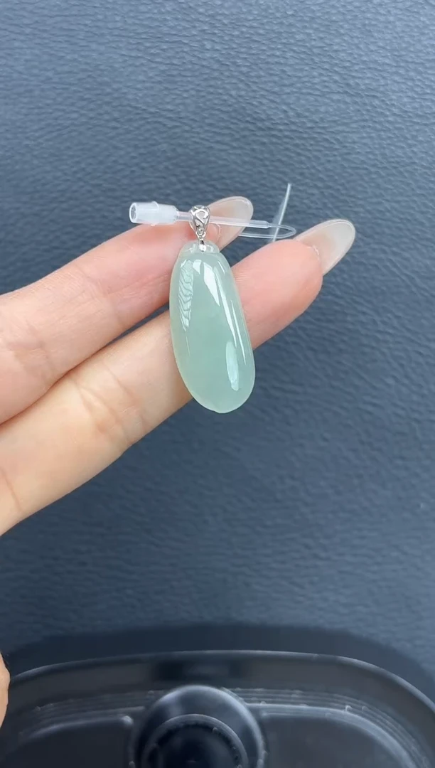 颈饰18K金镶嵌翡翠YM1130-8 福瓜