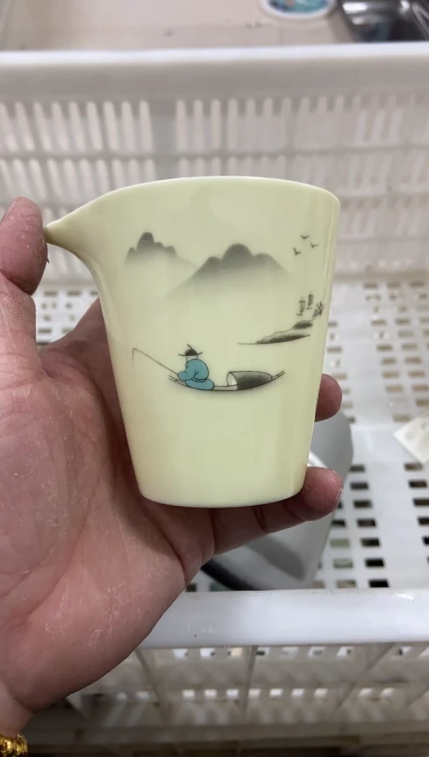 杯子瓷无运费险有瑕疵的摄影的产品有使用过的痕迹有点脏介意勿拍