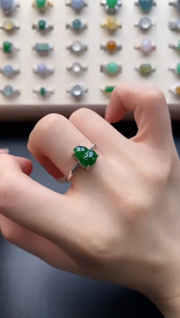 银S925镶嵌戒指翡翠一物一证一礼盒