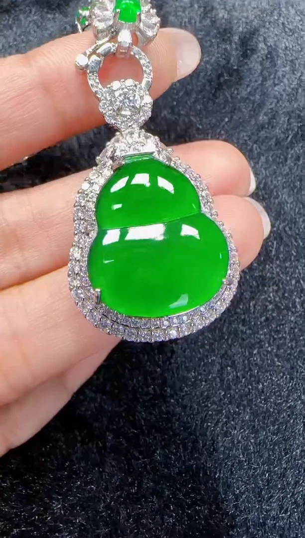 未镶嵌定制翡翠翡翠吊坠46