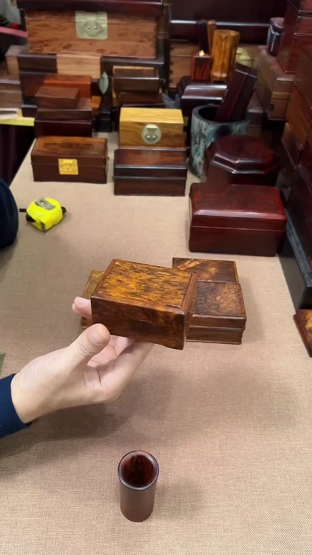 贡木木雕款起*了黄花梨 天地盖盒