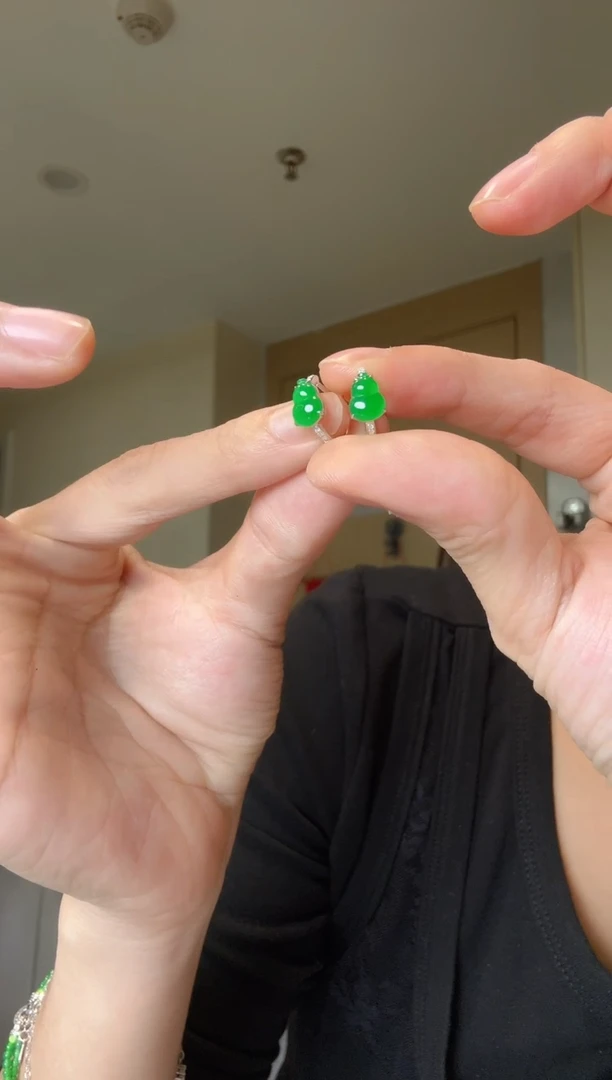 【闪购商品】翡翠耳饰18K金镶嵌天然翡翠耳包