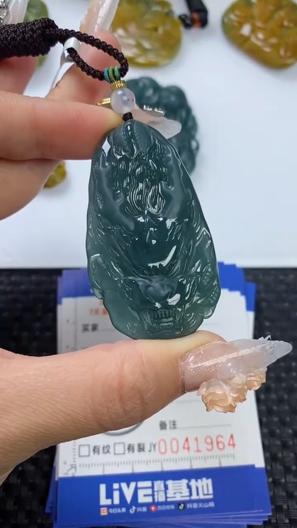 【闪购商品】翡翠颈饰未镶嵌1111111111111111